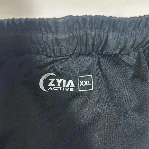 Shorts - Picture 5 of 5